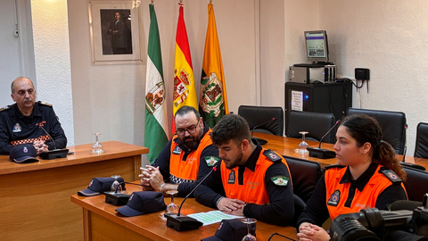 Voluntarios de Protección Civil de Los Barrios tras visitar Valencia 9