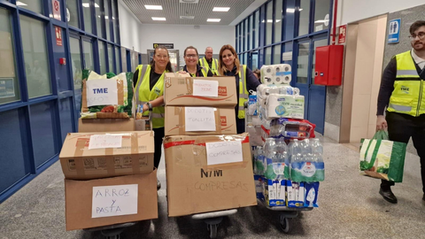Trabajadores de la estación marítima recogen y envían ayuda para Valencia9