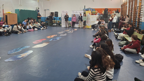 Una exposición que %22deja huellas%22 entre los estudiantes