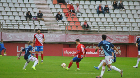 El Algeciras empata a un tanto contra el Real Murcia ante su público 7