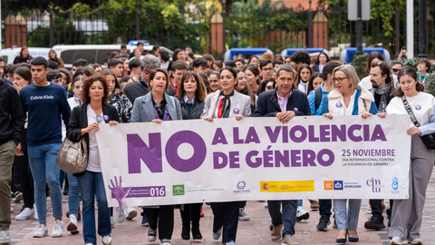 Marcha en La Línea para conmemorar el 25N 
