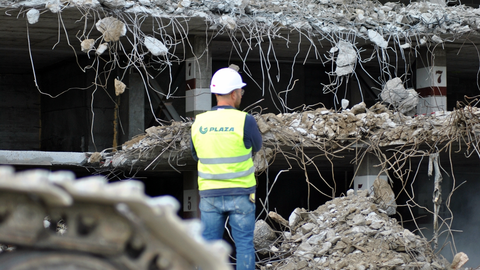 Demolición parkng La Escalinata 22