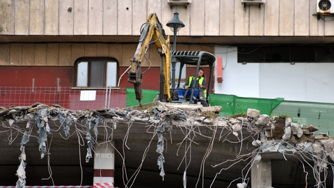 Demolición parkng La Escalinata 25