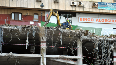 Demolición parkng La Escalinata 32