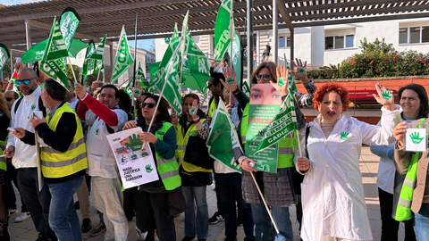 Concentración de protesta en Algeciras contra las agresiones a sanitarios 2