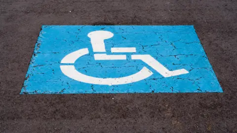 Un total de 17 nuevas plazas se han hablitado en la ciudad para personas con movilidad reducida