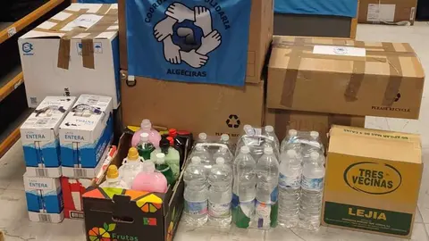 Recogida y reparto alimentos de Coordnadora Solidaria 5
