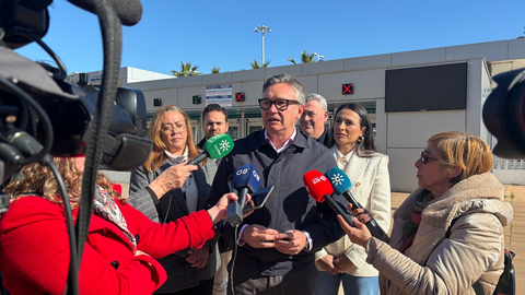 Gavira, en su comparecencia a las puertas del enclave algecireño