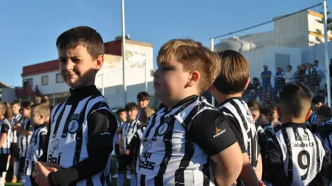 Inauguración del césped del 'Teodosio y Tomás'7