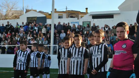 Inauguración del césped del 'Teodosio y Tomás'11