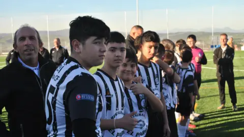 Inauguración del césped del 'Teodosio y Tomás'14
