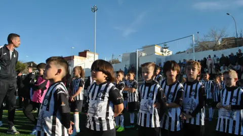 Inauguración del césped del 'Teodosio y Tomás'18