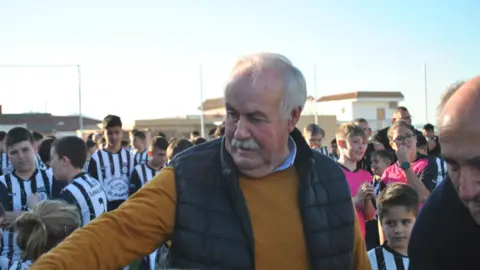 Inauguración del césped del 'Teodosio y Tomás'28