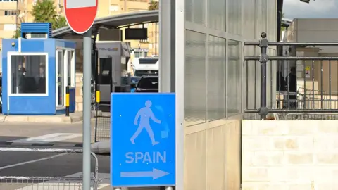 Acceso peatonal a los ciudadanos que quieren abandonar Gibraltar
