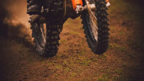 Este tipo de moto s&oacute;lo est&aacute;n permitidas usarlas en determinadas zonas