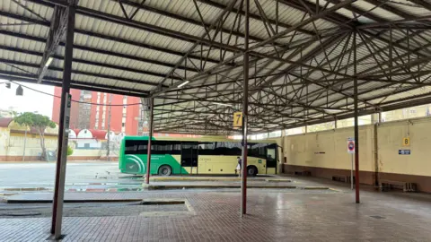 Estación autobuses de La Línea 9