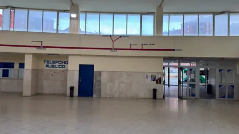 Estación autobuses de La Línea 12