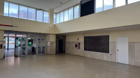 Estación autobuses de La Línea 13
