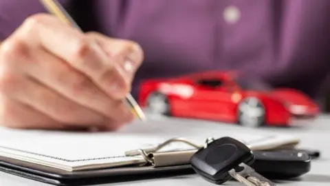 La cantidad defraudada supera los 10.000 euros tras, al menos, seis casos id&eacute;nticos