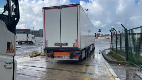 Colapso de camiones en el puerto de Algeciras 9
