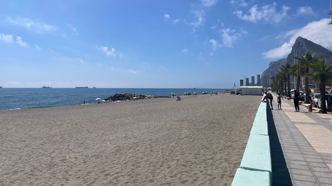 La playa de Levante de La Línea también estará prepará para la Semana Santa
