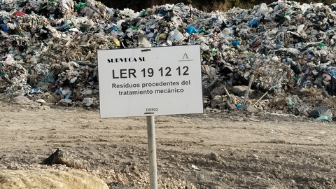 Zona en la que se acumulan los residuos. FOTO - Verdemar