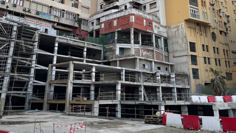 Tras meses de arudo y complejo trabajo, ya se ha dado por concluida la fase de demolición del antiguo parking