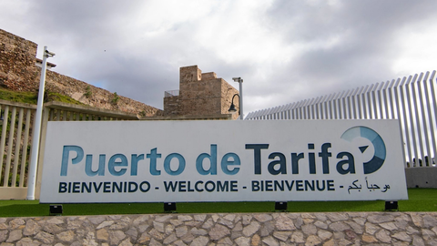 Traspaso de %22poderes%22 en el puerto de Tarifa