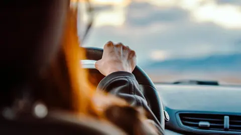 El alcohol o las drogas y el volante no combinan bien