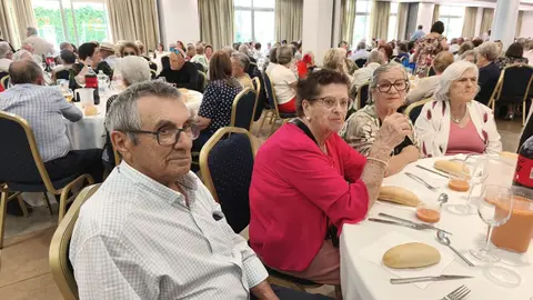 Almuerzo de mayores en la Feria de Los Barrios 4