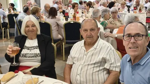 Almuerzo de mayores en la Feria de Los Barrios 16
