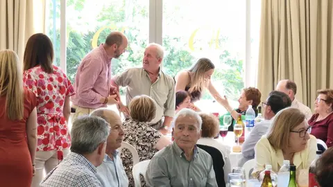 Almuerzo de mayores en la Feria de Los Barrios 23