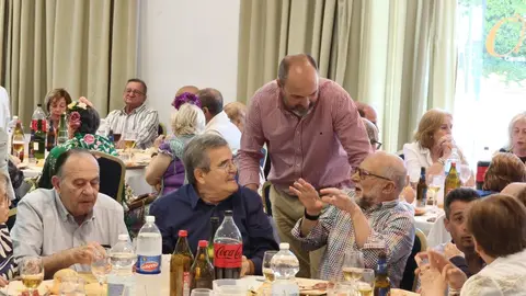 Almuerzo de mayores en la Feria de Los Barrios 24