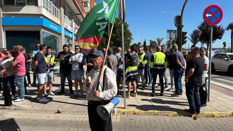 Concentración en apoyo al comité de huelga de Acerinox 9