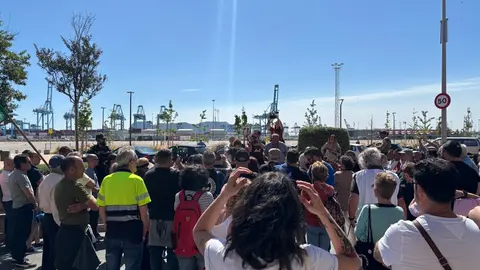 Concentración en apoyo al comité de huelga de Acerinox 16