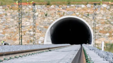 En total serán 21 los túneles sobre los que se actuará con esta nueva inversión 