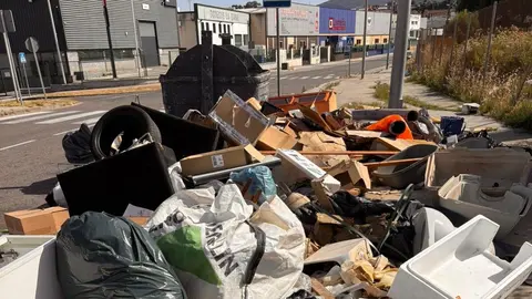 Basuras acumuladas en La Menacha