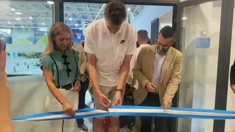Pau Gasol en la inauguraci&oacute;n del nuevo Pabell&oacute;n Polideportivo Punto Ribot, La L&iacute;nea