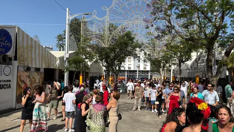 Im&aacute;genes del domingo por Sevillanas de Algeciras 2025