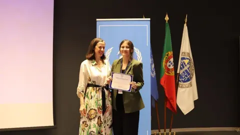 La algecireña Lorena González muestra orgullosa un nuevo reconocimiento internacional en Lisboa