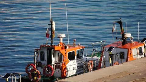 Embarcaciones de los prácticos, amarradas en el puerto de Algeciras 
