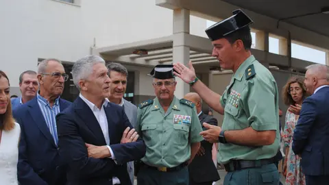Visita de Marlaska al puerto de Tarifa por la OPE9