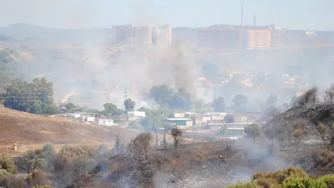 Incendio en Botafuegos 14