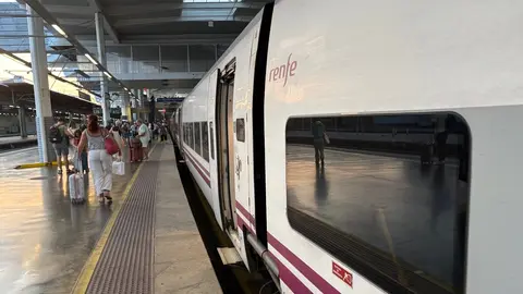 Los problemas son continuos para los pasajeros que viajan desde Algeciras hasta la capital de España