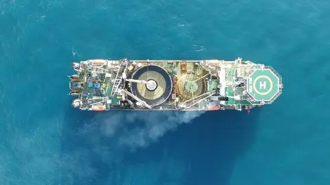 Toma aérea del cablero 'Giulio Verne'