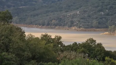 El helicóptero aún no ha sido rescatado del pantano