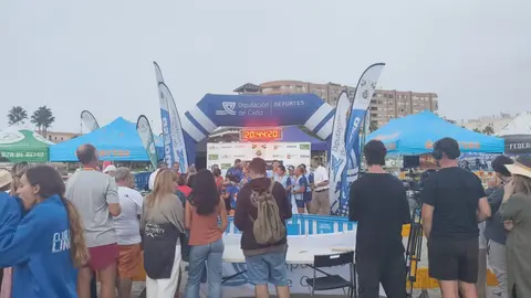 Remo en aguas de  La Línea1
