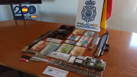 Material incautado. FOTO - Polic&iacute;a Nacional