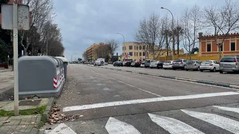 Vehículos estacionados en el centro de La Línea