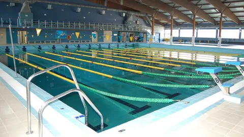 Piscina municipal cubierta - FOTO: Ayto. Los Barrios